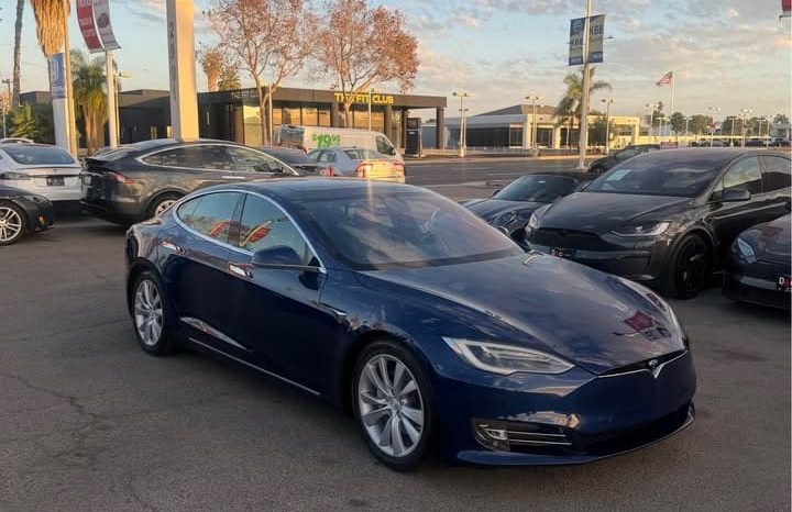 
								2017 Tesla model s 75D Sedan 4D full									