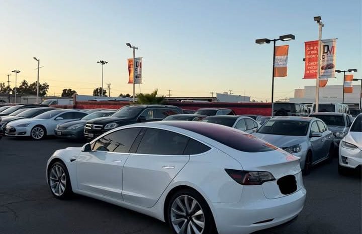 
								2018 Tesla Model 3 full									