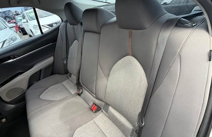 
								2018 Toyota camry full									