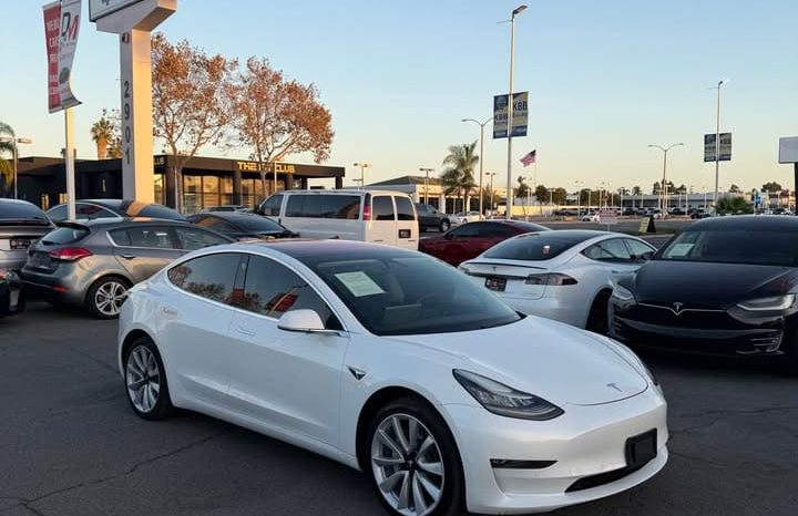 
								2018 Tesla Model 3 full									