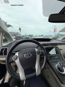 
										2011 Toyota prius Five full									