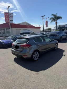
										2016 Kia forte 5 EX Hatchback 4D full									