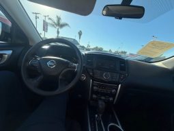 
										2017 Nissan pathfinder full									
