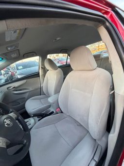 
										2011 Toyota corolla full									