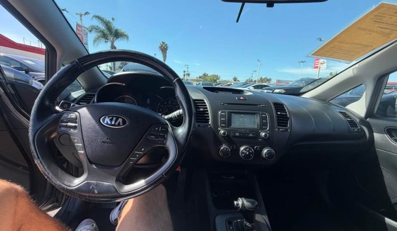 
								2016 Kia forte 5 EX Hatchback 4D full									