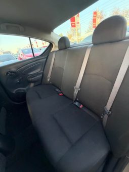 
										2015 Nissan versa full									