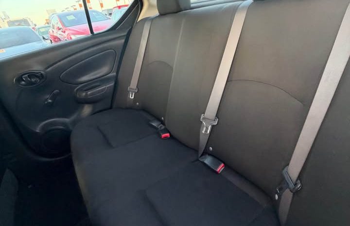 
								2015 Nissan versa full									
