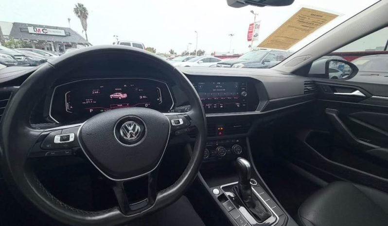 
								2020 Volkswagen jetta full									