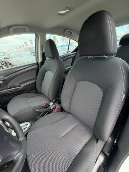 
										2015 Nissan versa full									