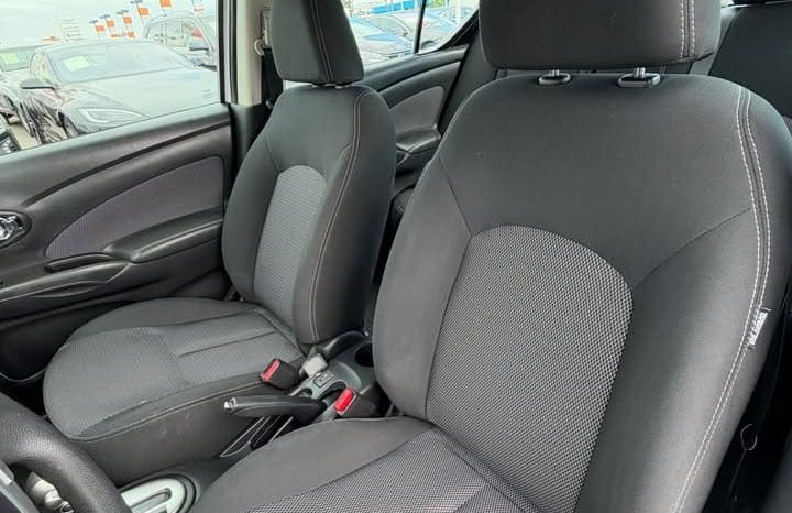 
								2015 Nissan versa full									