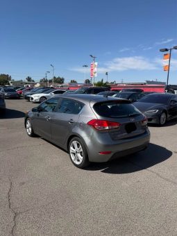 
										2016 Kia forte 5 EX Hatchback 4D full									