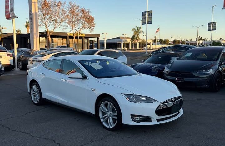
								2016 Tesla model s 90D Sedan 4D full									