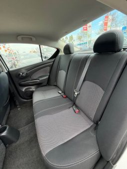 
										2015 Nissan versa full									