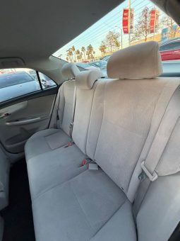 
										2011 Toyota corolla full									