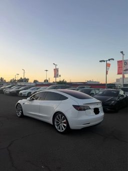 
										2018 Tesla Model 3 full									