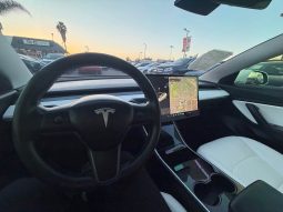 
										2018 Tesla Model 3 full									