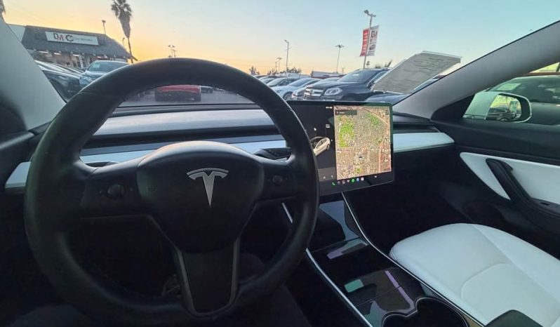 
								2018 Tesla Model 3 full									