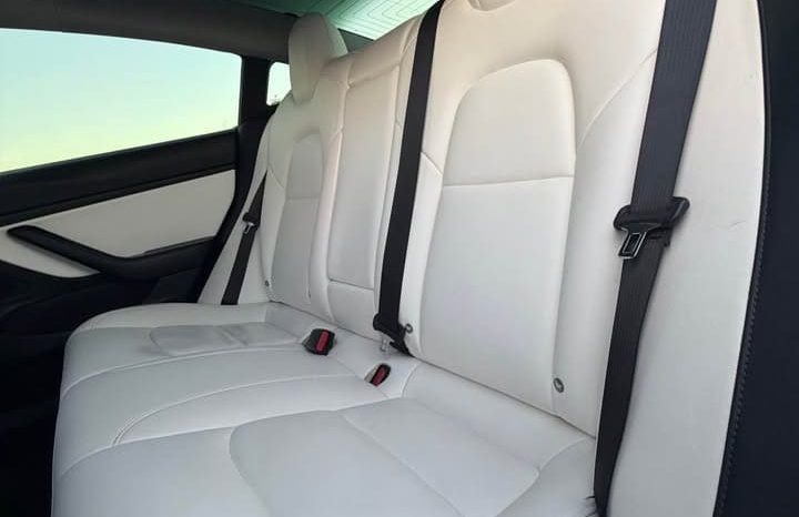 
								2018 Tesla Model 3 full									