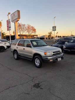 
										2000 Toyota 4runner full									