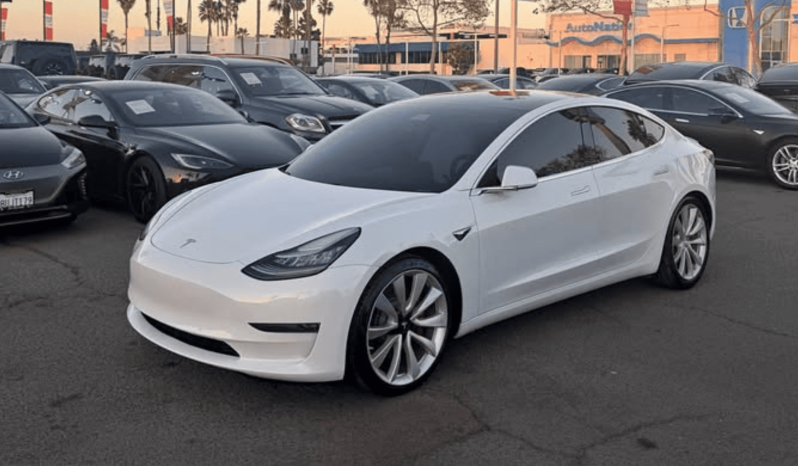 
								2018 Tesla Model 3 full									
