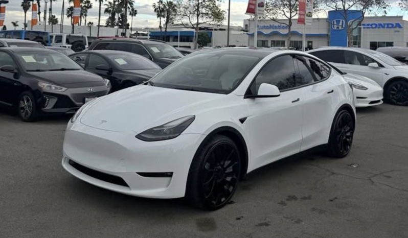 
								2021 Tesla model y Performance Sport Utility 4D full									